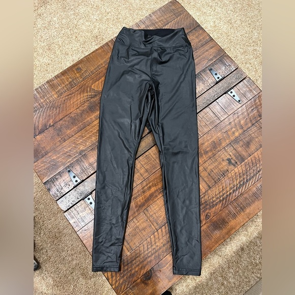 aerie Pants - Offline by Aere faux leather Chic Black High-Waisted Leggings